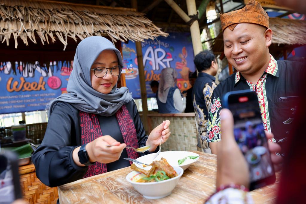 Mantapnya Ayam Pedas, Kuliner Khas Banyuwangi Kuahnya Nagih