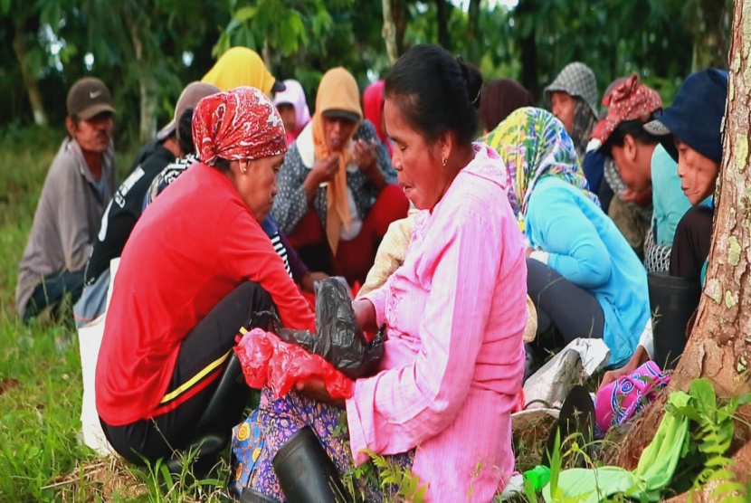 Ribuan Buruh Perkebunan Ucap Syukur