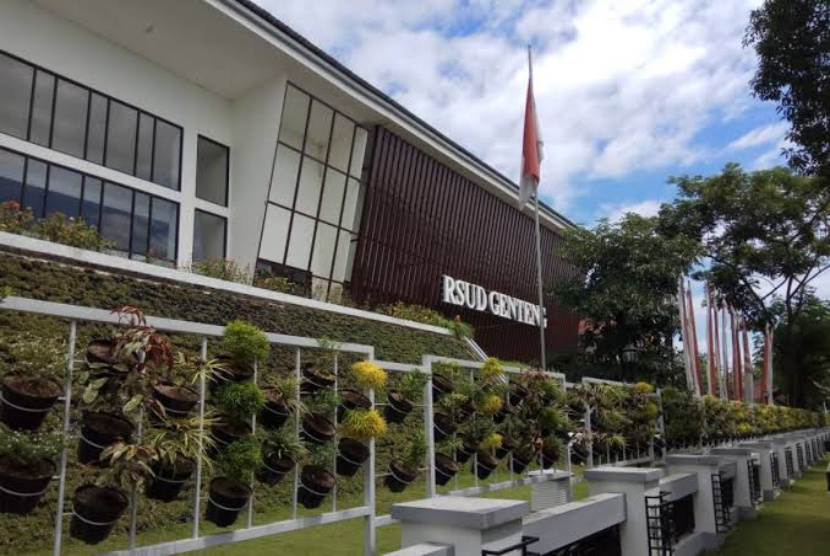 Poli Nyeri RSUD Genteng Bantu Atasi Nyeri Punggung Atas 