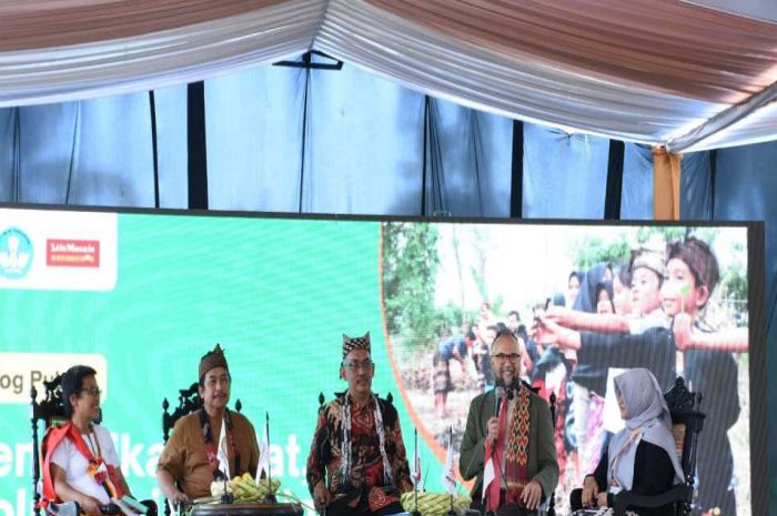 Sekolah Adat Osing Banyuwangi Jadi Pusat Diskusi Pendidikan Adat dan Kearifan Lokal