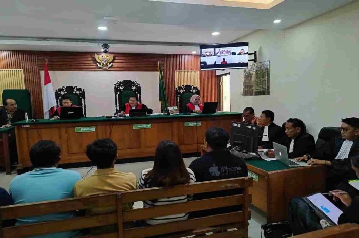 Oknum Pengacara ES Didakwa Pasal Pemerasan, 6 Saksi Beri Keterangan di Persidangan